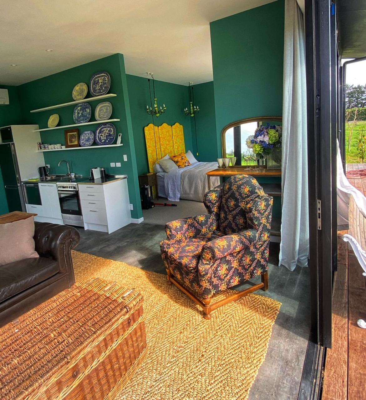 Вилла Stablehouse Garden Shed Мастертон Экстерьер фото